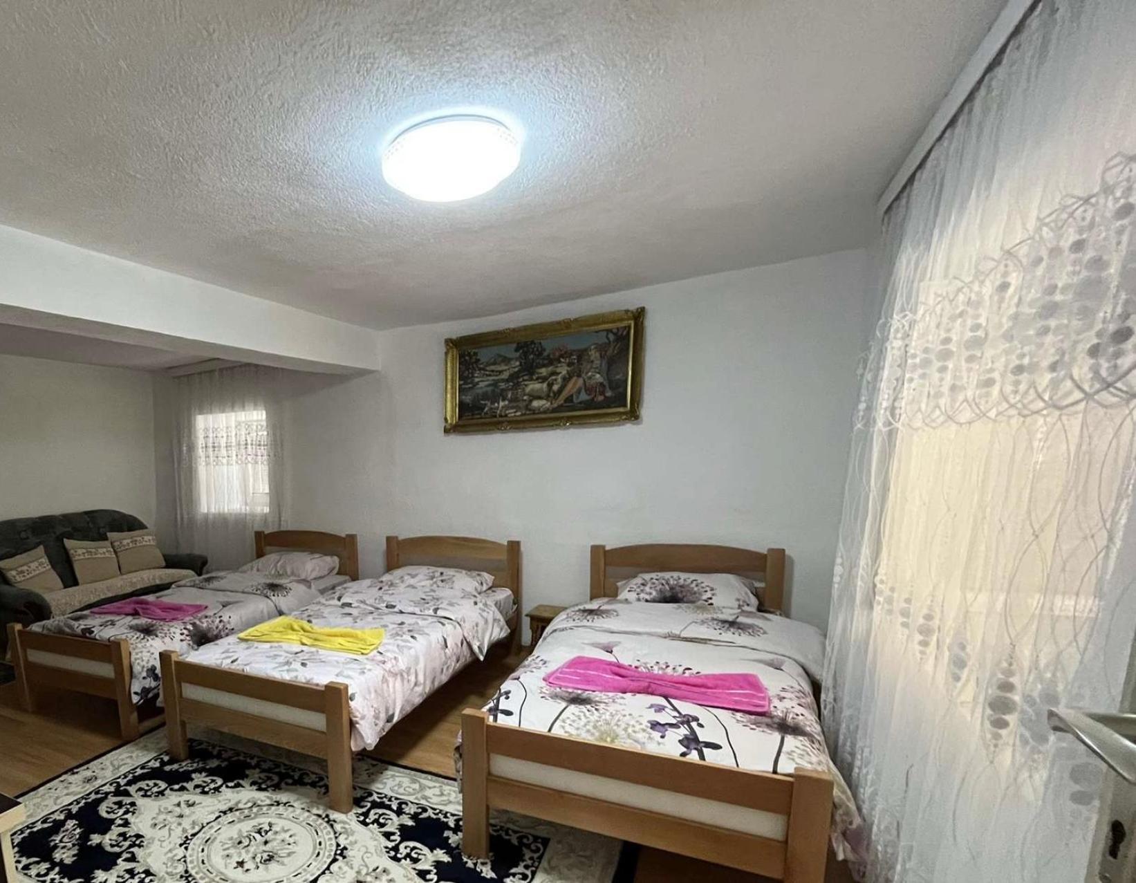 Guest House Guri Vusanje Екстер'єр фото