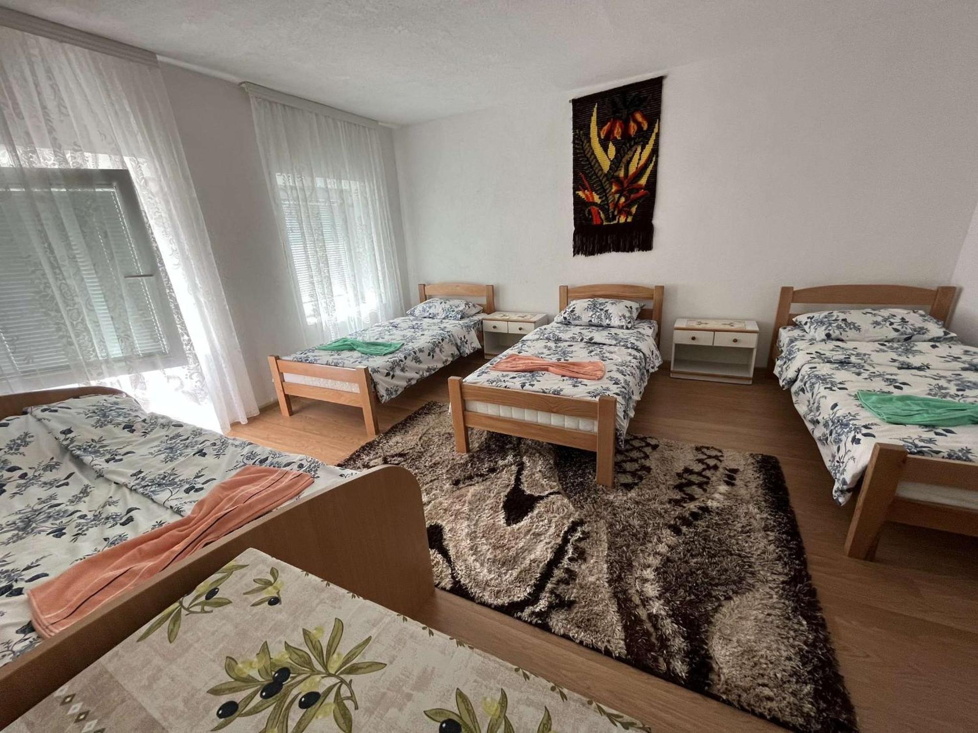Guest House Guri Vusanje Екстер'єр фото
