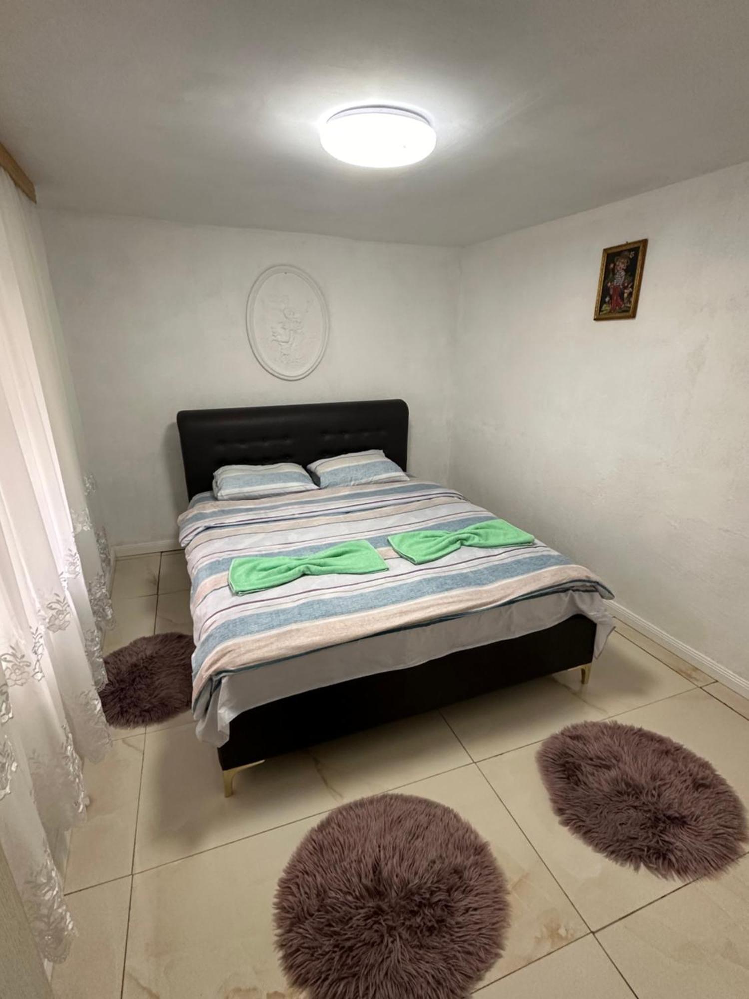 Guest House Guri Vusanje Екстер'єр фото