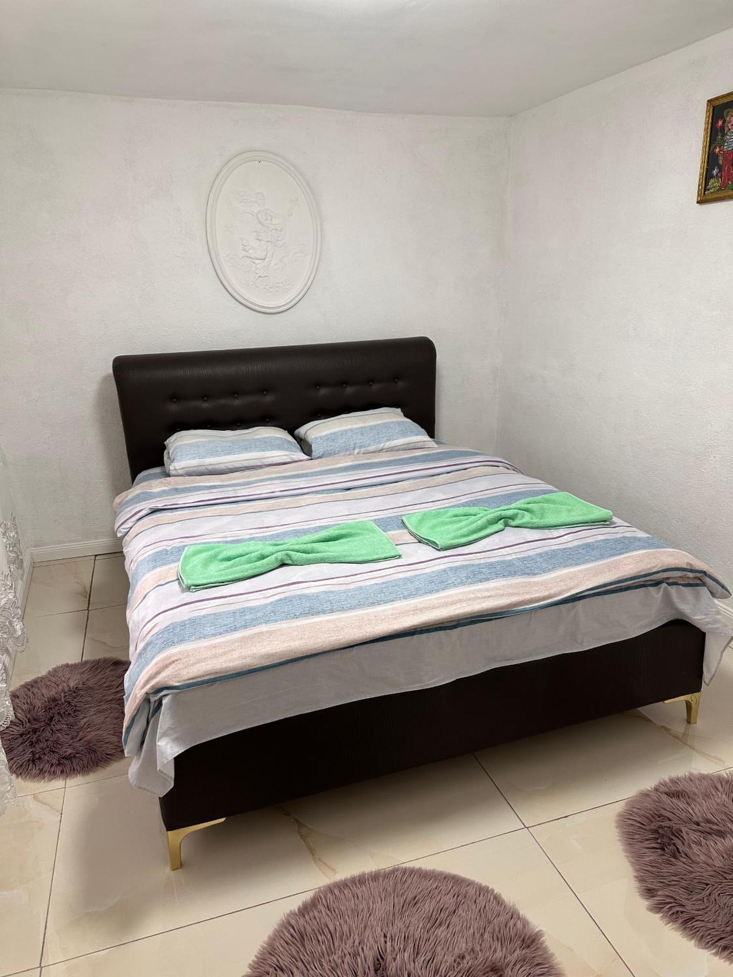 Guest House Guri Vusanje Екстер'єр фото